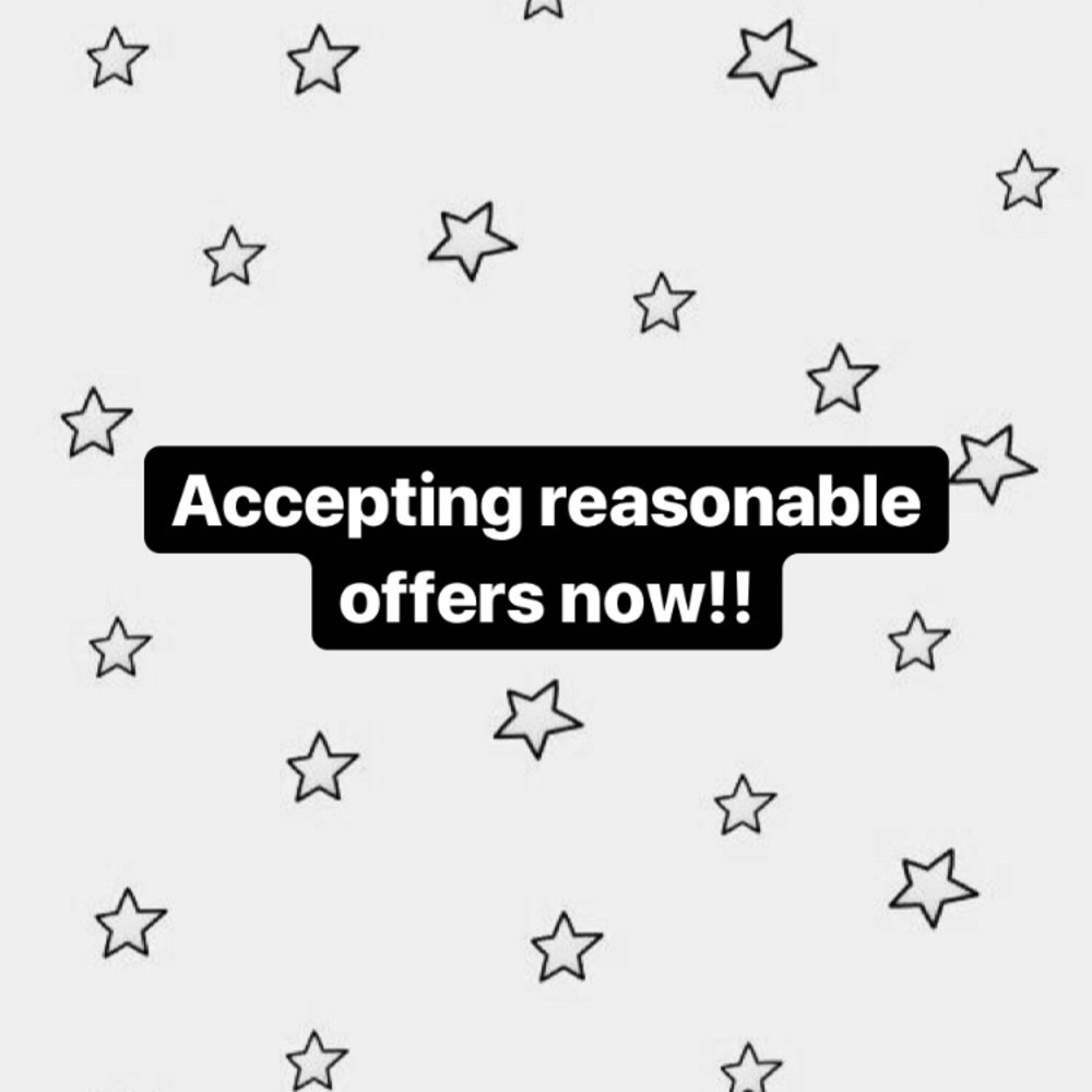 ✨MAKE ME AN OFFER✨
